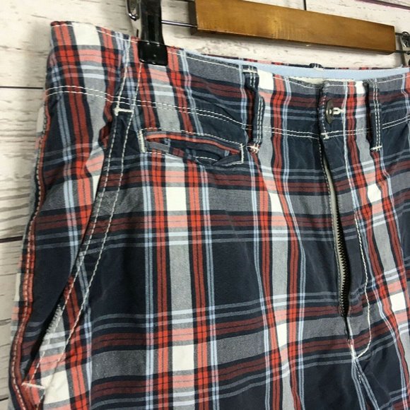 American Eagle Mens Shorts - size 32 AE Plaid Blue Red Classic Length - Picture 8 of 9